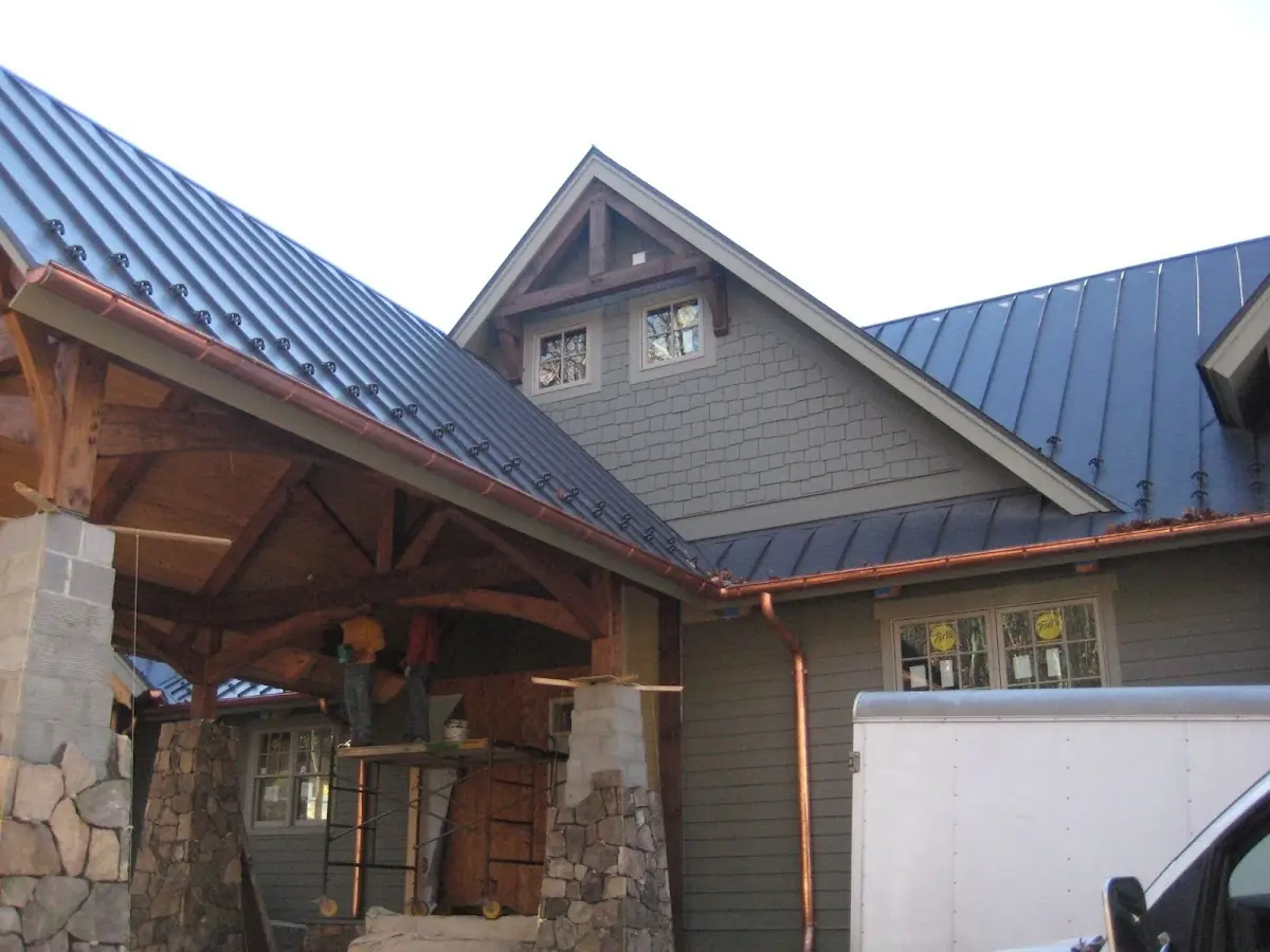 Craftsman Roofing team delivering quality roofing work in Creekside